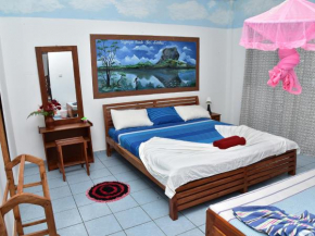 Отель Hotel Happy Tuna  Hikkaduwa